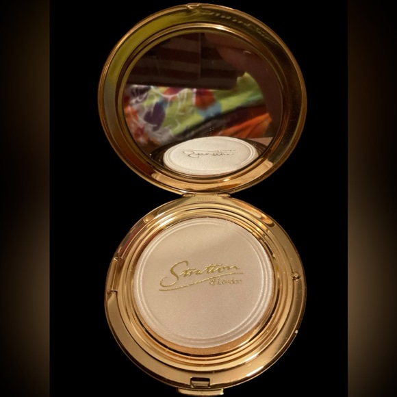 Vintage Signature makeup Compact - Picture 3 of 4